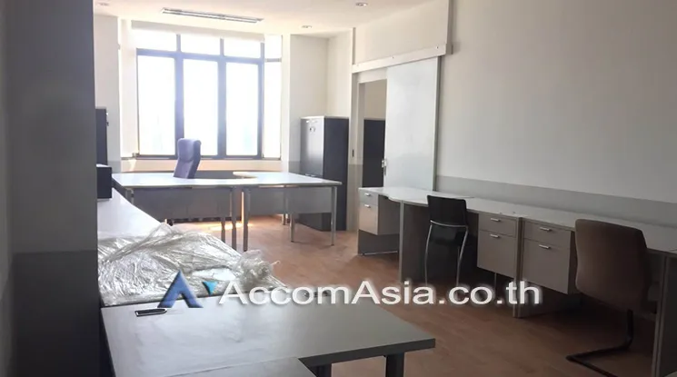 unit Office space For Rent in Sukhumvit, Bangkok  near BTS Nana (AA17241)